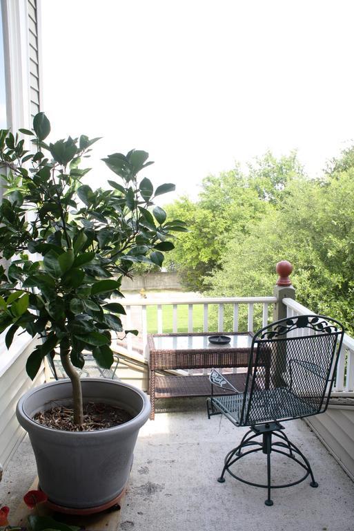 Bed and Breakfast Angel'S Nest Уэтерфорд Номер фото