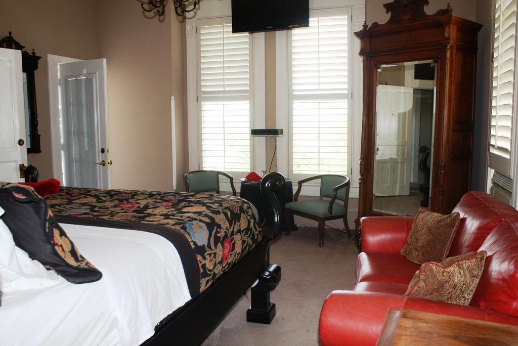 Bed and Breakfast Angel'S Nest Уэтерфорд Номер фото